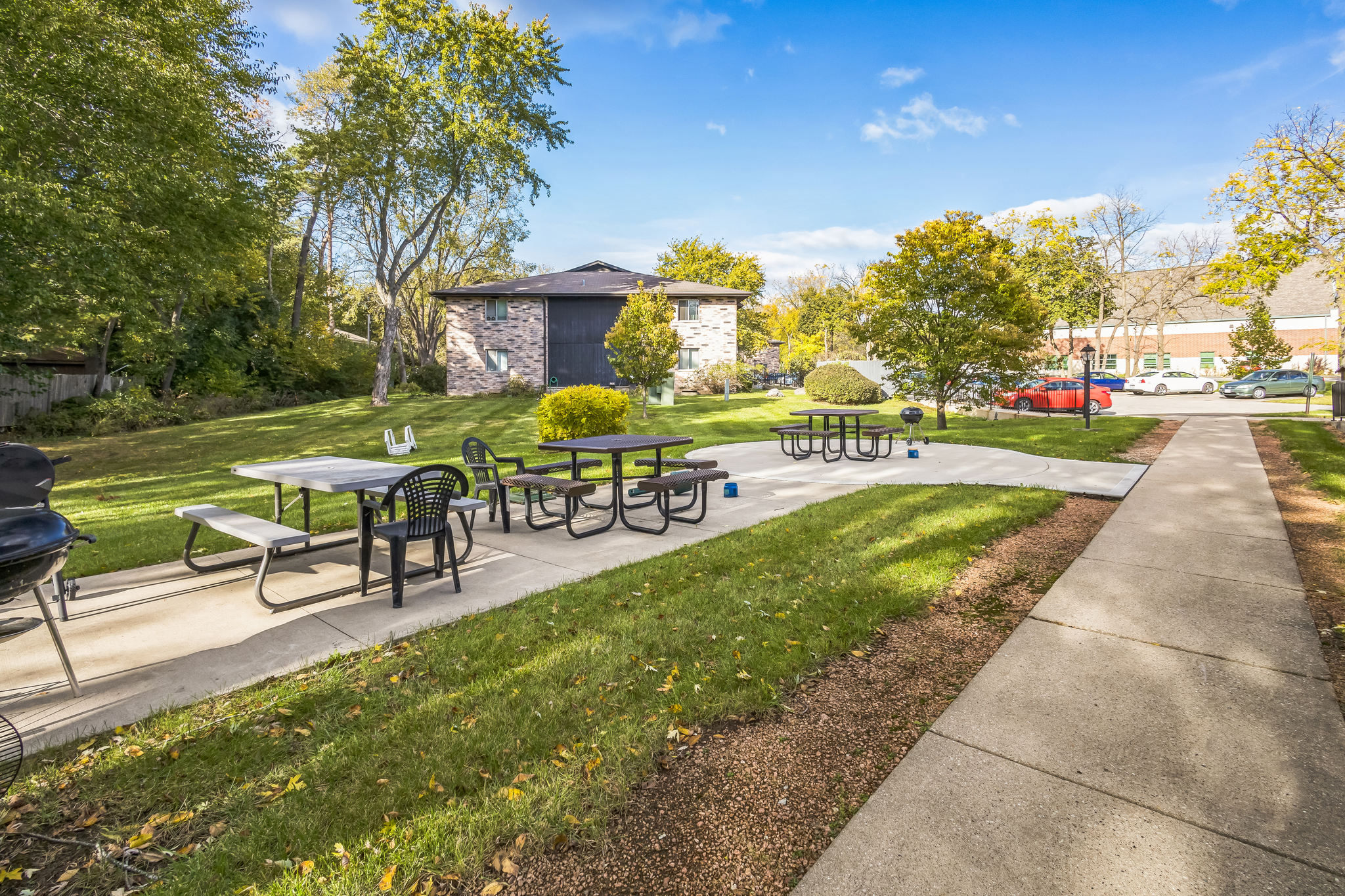 24610020_W_Forest_Home_Ave_Hales_Corners_WI_53130_USA-Exterior-IMG_0204.jpg