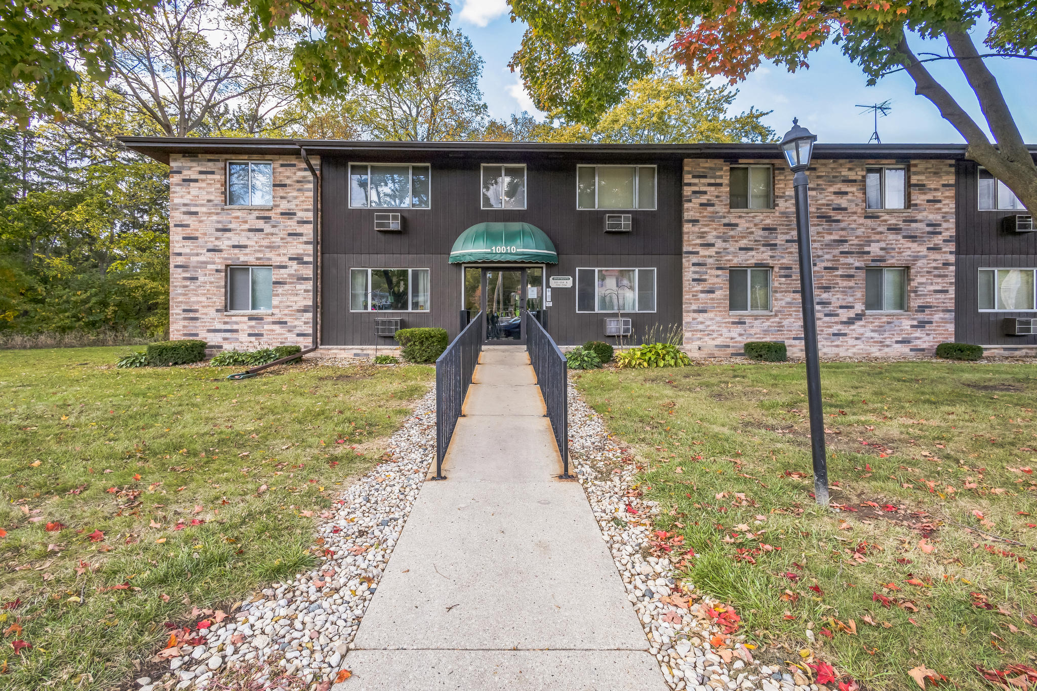 24610020_W_Forest_Home_Ave_Hales_Corners_WI_53130_USA-Exterior-IMG_0220.jpg