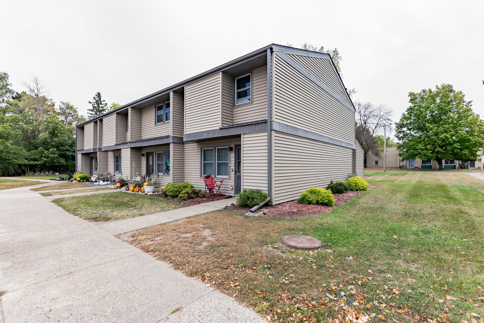 253651_Monette_Ave_New_Richmond_WI_54017_USA-Exterior-651_Monette_Ave_New_Richmond_WI_54017_2002.jpg