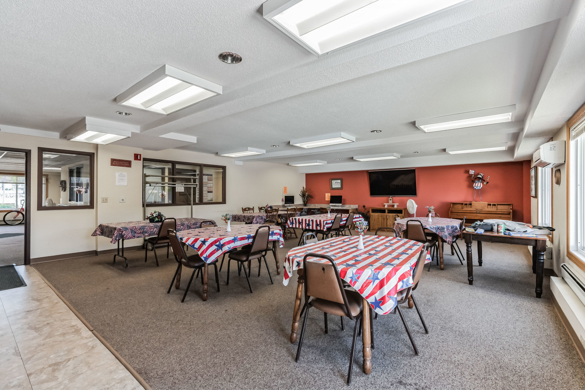 269710_Miner_Ave_W_Ladysmith_WI_54848_USA-Dining_room-F2S08937.jpg