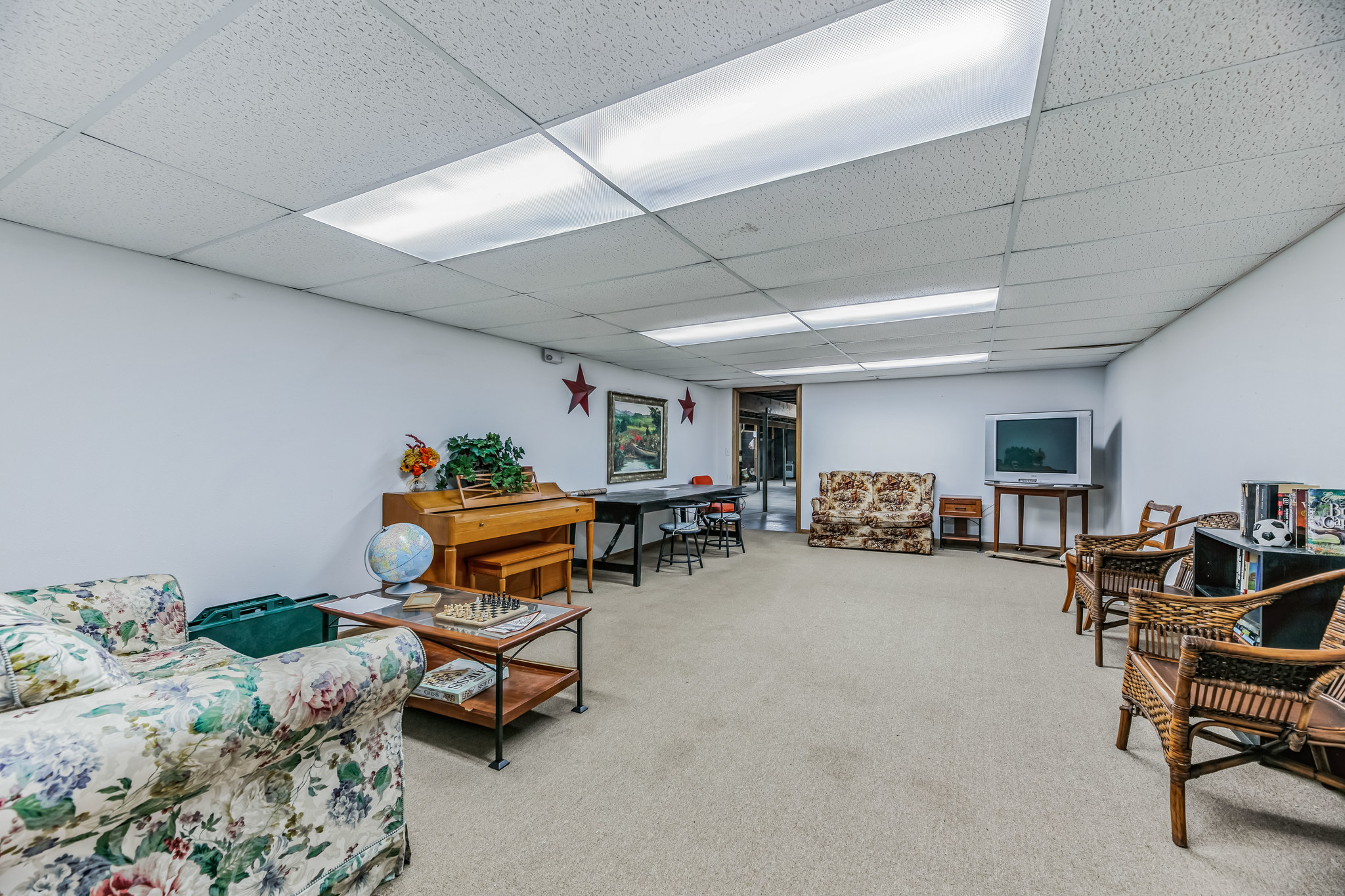 337120_3rd_Ave_Clear_Lake_WI_54005_USA-Living_room-120_3rd_Ave_Clear_Lake_WI_54005_USA_2013.jpg