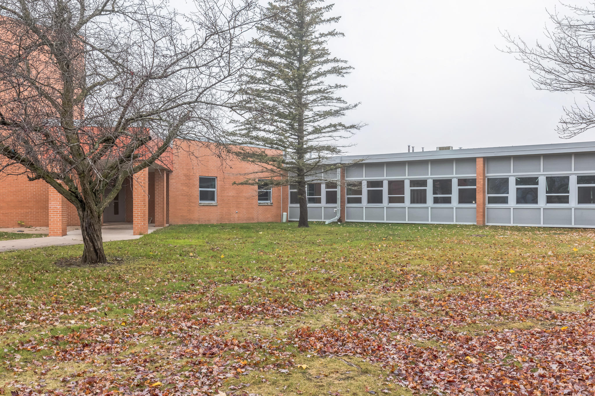 383624_E_6th_St_S_Ladysmith_WI_54848_USA-Exterior-_MG_2337.jpg