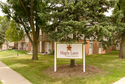 maple-lawn-exterior5.png